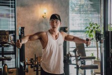 兴化肌肉男模(肌肉男模板)