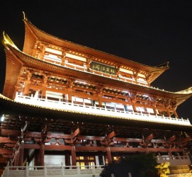 兴化长沙旅游攻略(长沙旅游攻略景点必去长沙美食街)