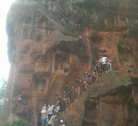兴化乐山旅游攻略(乐山旅游攻略自由行路线推荐)