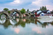 兴化上海旅游攻略(上海旅游攻略手抄报)