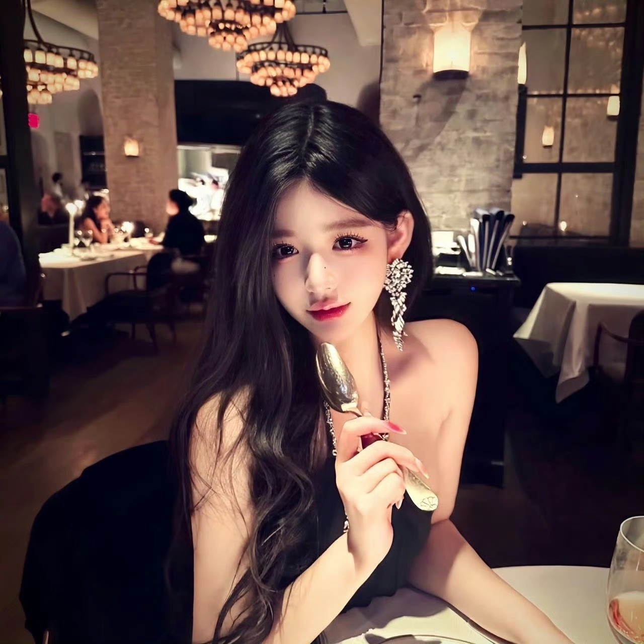 兴化伴游女生蓝盈盈的资料